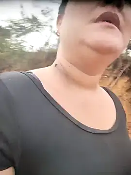 Snapshot of tania_queen chatting on February 2026 11:52:01 AM tania queen online show from February 2026 11:52:01 AM