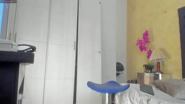 VeronikaBloom  online show from June 2026 05:35:02 AM