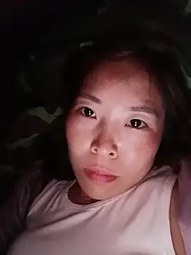 Yiyoongg online show from June 2026 10:18:02 AM