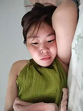 Yiyoongg online show from July 2026 10:23:01 PM
