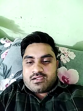 Snapshot of loyalboy_0052 chatting on April 2026 08:09:02 PM loyalboy 0052 online show from April 2026 08:09:02 PM