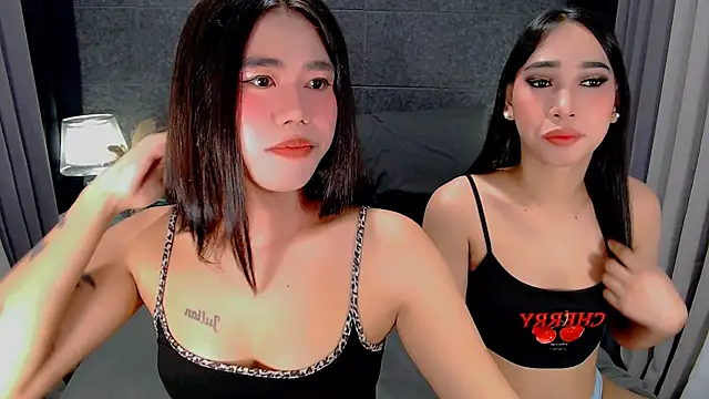 Snapshot of saphira_fucks chatting on February 2026 06:38:01 PM saphira fucks online show from February 2026 06:38:01 PM