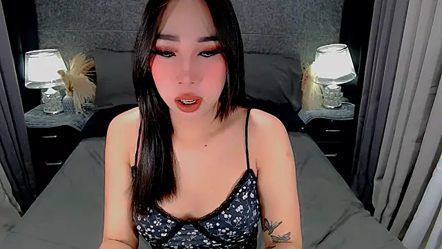 Snapshot of saphira_fucks chatting on February 2026 06:31:01 PM saphira fucks online show from February 2026 06:31:01 PM