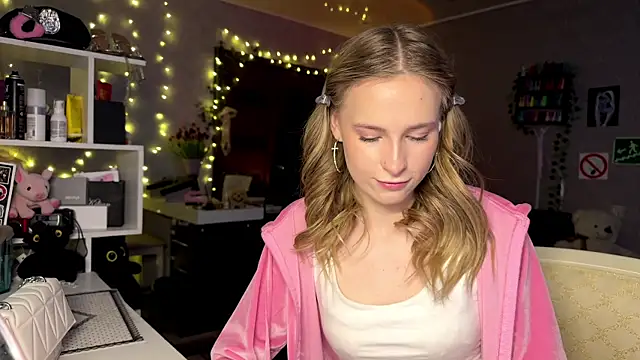 Snapshot of amily_sunray chatting on March 2026 02:33:01 PM amily sunray online show from March 2026 02:33:01 PM