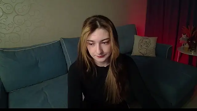 Snapshot of RosieGloom chatting on February 2026 06:04:01 PM RosieGloom online show from February 2026 06:04:01 PM