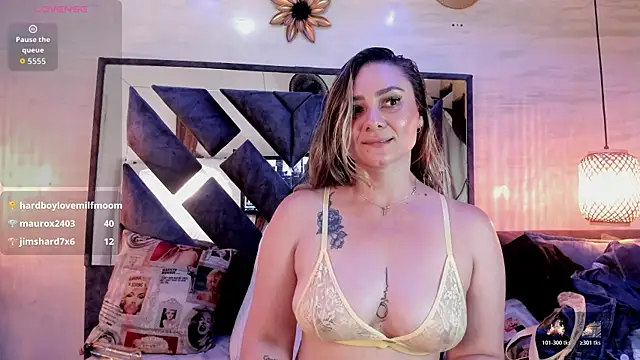 Snapshot of annie_vega17_ chatting on June 2026 12:05:02 AM annie vega17 online show from June 2026 12:05:02 AM