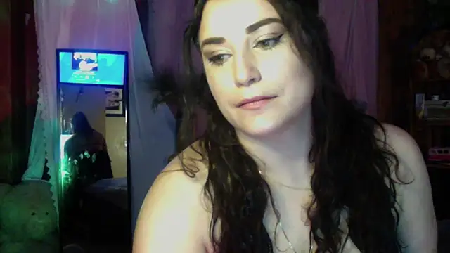 Snapshot of VelvetBrunetteXo chatting on February 2026 07:32:02 AM VelvetBrunetteXo online show from February 2026 07:32:02 AM