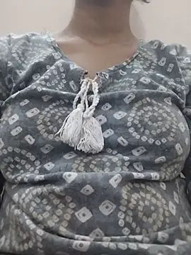 Snapshot of shivani_jain chatting on February 2026 05:42:01 PM shivani jain online show from February 2026 05:42:01 PM