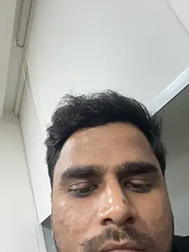 hassuniii online show from February 2026 03:49:02 PM