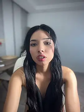 jadelaurent online show from July 2026 12:05:01 AM