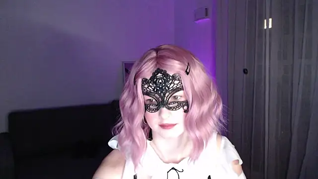 LunaXcherry online show from February 2026 05:22:02 PM