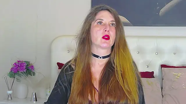 Snapshot of AzeliaHart chatting on February 2026 12:07:02 AM AzeliaHart online show from February 2026 12:07:02 AM