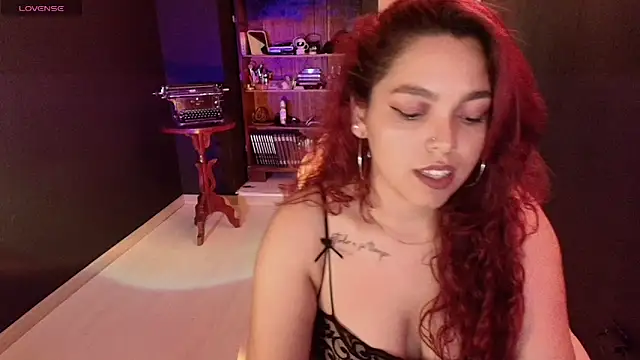 scarlett velvet  online show from February 2026 12:07:01 AM