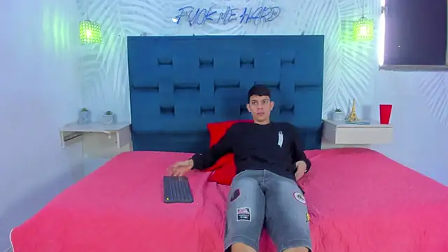 Adventurous Boys online show from February 2026 06:08:02 PM