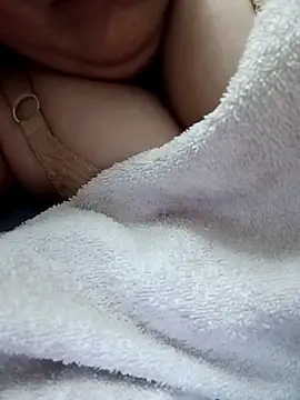 Snapshot of Simran_008 chatting on April 2026 11:35:02 PM Simran 008 online show from April 2026 11:35:02 PM