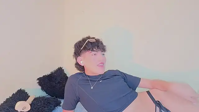 max femboy online show from July 2026 05:23:02 AM