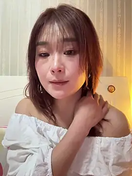 Snapshot of A-cola chatting on February 2026 11:51:01 AM A-cola online show from February 2026 11:51:01 AM