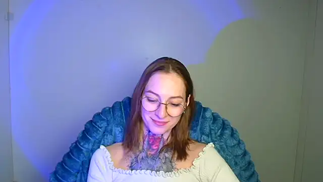 Esmi Winter online show from February 2026 06:33:02 AM