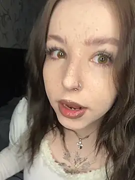 Snapshot of honey1peach chatting on February 2026 12:27:01 PM honey1peach online show from February 2026 12:27:01 PM