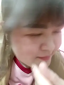 Snapshot of Kee-kimlee chatting on February 2026 04:29:01 AM Kee-kimlee online show from February 2026 04:29:01 AM