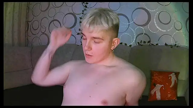 Snapshot of heatctrl chatting on February 2026 07:42:02 PM heatctrl online show from February 2026 07:42:02 PM