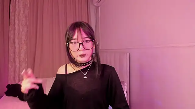 Snapshot of ariyastar chatting on April 2026 02:17:02 PM ariyastar online show from April 2026 02:17:02 PM