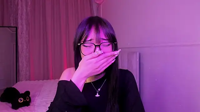 Snapshot of ariyastar chatting on April 2026 02:11:01 PM ariyastar online show from April 2026 02:11:01 PM