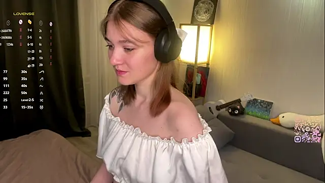 Mirrrra1 online show from April 2026 08:24:02 PM