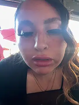 milaveyyy online show from February 2026 11:57:02 PM