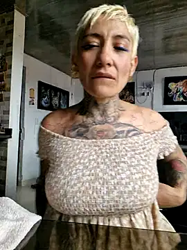 Snapshot of Everlyn_sexx chatting on July 2026 08:58:01 PM Everlyn sexx online show from July 2026 08:58:01 PM