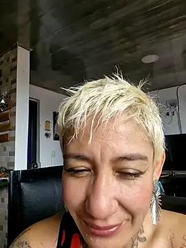 Snapshot of Everlyn_sexx chatting on July 2026 05:38:01 PM Everlyn sexx online show from July 2026 05:38:01 PM