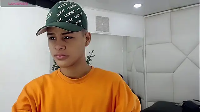 MattyMaxx  online show from February 2026 02:11:01 AM