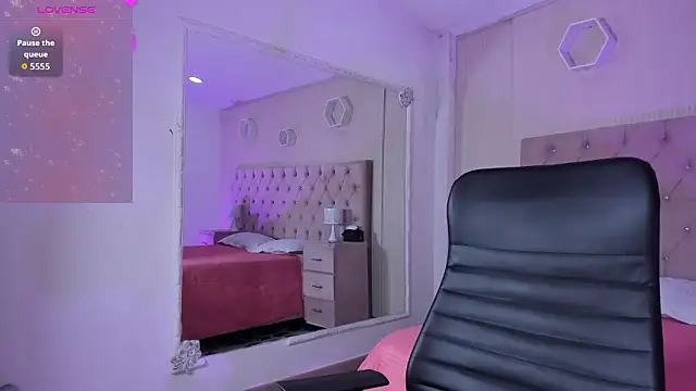 Snapshot of DulcePrince_ chatting on February 2026 01:07:02 PM DulcePrince online show from February 2026 01:07:02 PM