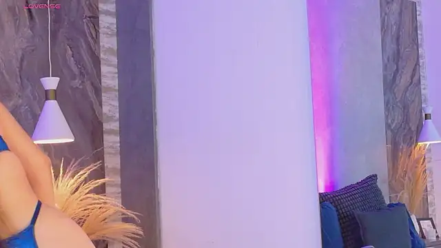 Hannah-Prada online show from March 2026 11:35:01 AM