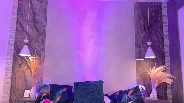 Hannah-Prada online show from April 2026 11:59:01 AM