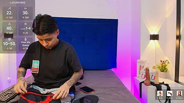 Snapshot of noah_bellarose chatting on February 2026 08:14:01 PM noah bellarose online show from February 2026 08:14:01 PM