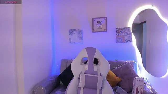 Afrodita rouss online show from February 2026 08:49:01 PM