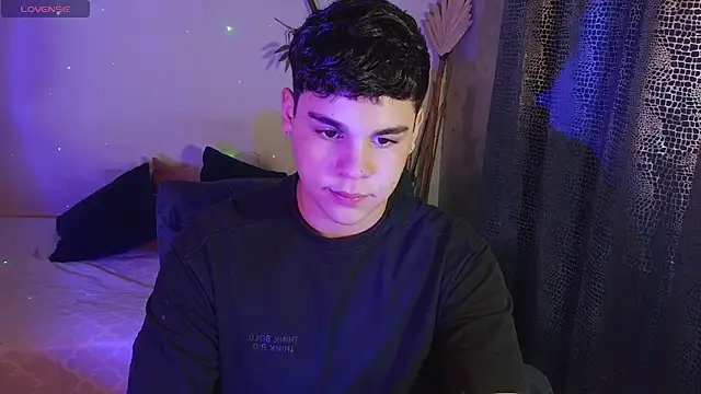 eithan jonnes online show from February 2026 09:24:02 PM