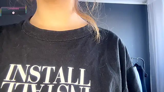 Snapshot of TaliaOgwynn chatting on February 2026 11:06:02 AM TaliaOgwynn online show from February 2026 11:06:02 AM