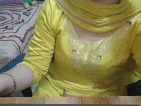 Snapshot of _chitranshi chatting on February 2026 05:33:02 AM chitranshi online show from February 2026 05:33:02 AM