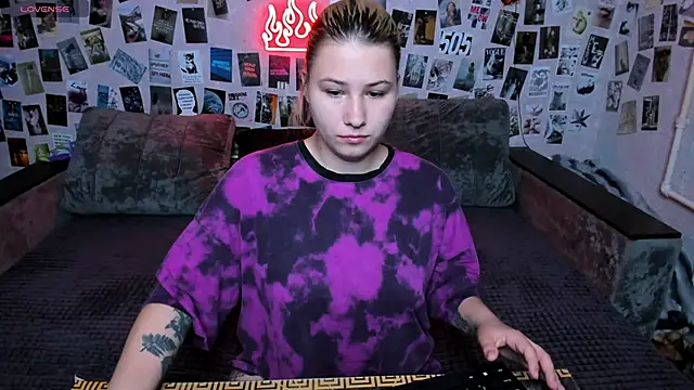 Snapshot of x_Ulya1cutex chatting on June 2026 06:45:02 PM x Ulya1cutex online show from June 2026 06:45:02 PM