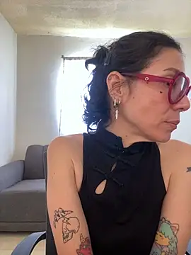 JeanneDuval8888 online show from April 2026 10:20:01 PM