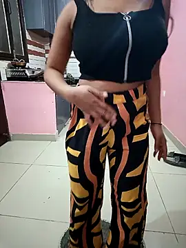 Snapshot of Anaya000 chatting on February 2026 07:32:02 PM Anaya000 online show from February 2026 07:32:02 PM