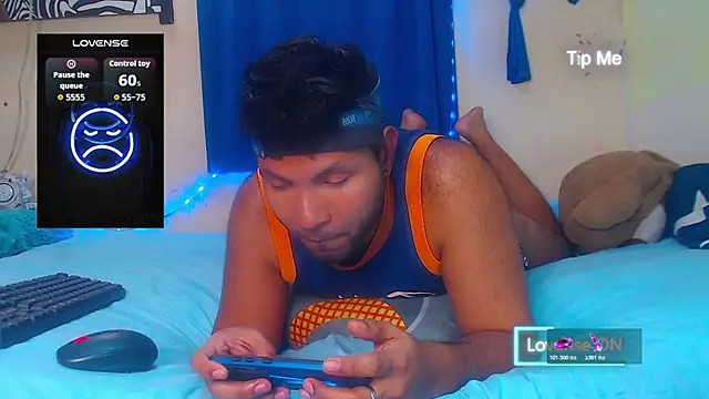 Snapshot of SamiQadir chatting on February 2026 06:30:01 PM SamiQadir online show from February 2026 06:30:01 PM