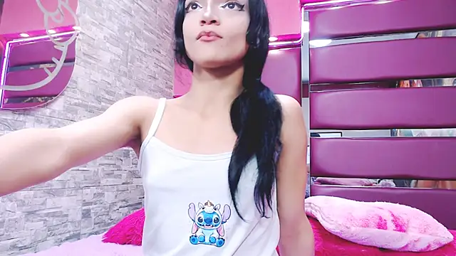 Snapshot of Maddy_cute18 chatting on February 2026 01:18:01 PM Maddy cute18 online show from February 2026 01:18:01 PM