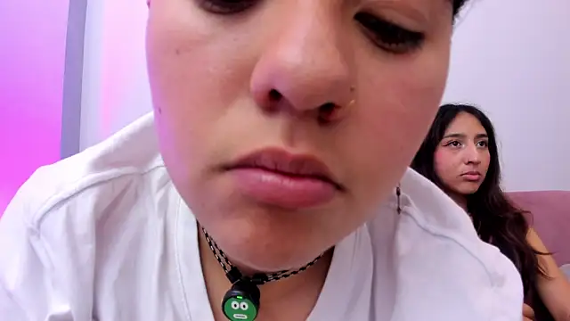 Gaia n Nix online show from April 2026 04:32:01 AM