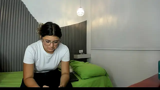 Snapshot of Rose_blonde__ chatting on June 2026 10:09:02 PM Rose blonde online show from June 2026 10:09:02 PM