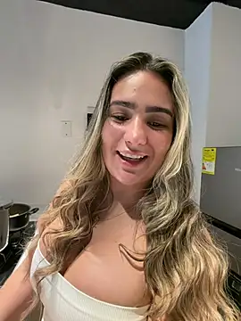 Snapshot of Miilana_ chatting on August 2026 03:47:02 PM Miilana online show from August 2026 03:47:02 PM