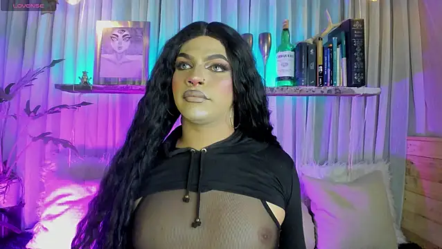 Snapshot of Miss-liaa chatting on February 2026 11:21:02 PM Miss-liaa online show from February 2026 11:21:02 PM