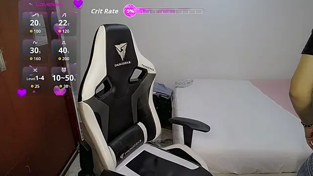 Snapshot of Top_and_bottom chatting on February 2026 08:18:01 PM Top and bottom online show from February 2026 08:18:01 PM